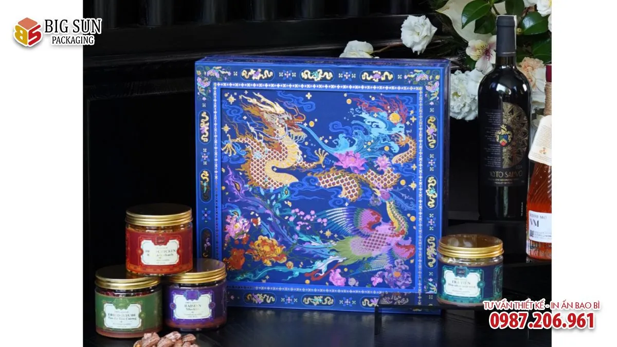 Hộp quà Tết thương hiệu Long Vân Thịnh của Luna Cake