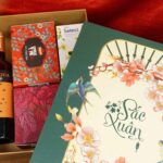 in hộp quà Tết Sắc Xuân