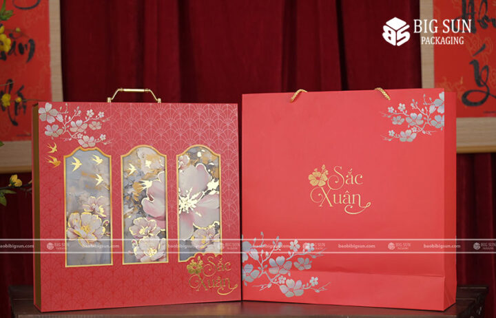 in hộp quà Tết Sắc Xuân Đỏ