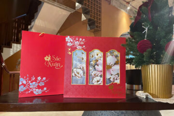 in hộp quà Tết Sắc Xuân Đỏ