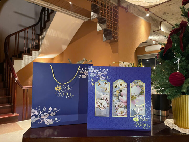 in hộp quà Tết Sắc Xuân Xanh