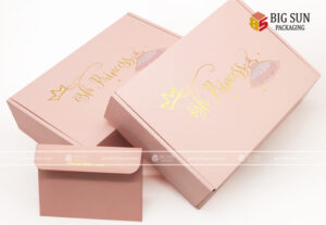 Mẫu in hộp quần áo theo yêu cầu