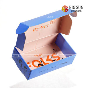 Hộp carton nắp gài đựng quần áo gửi hàng online