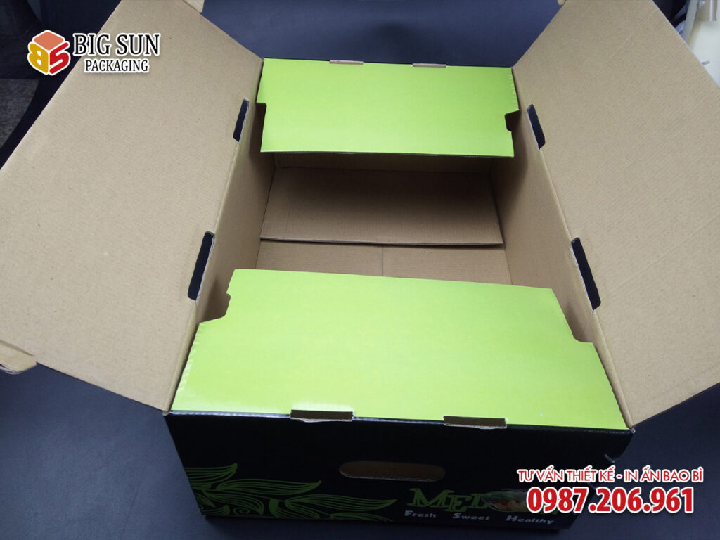 in thùng carton dưa lưới màu xanh đen