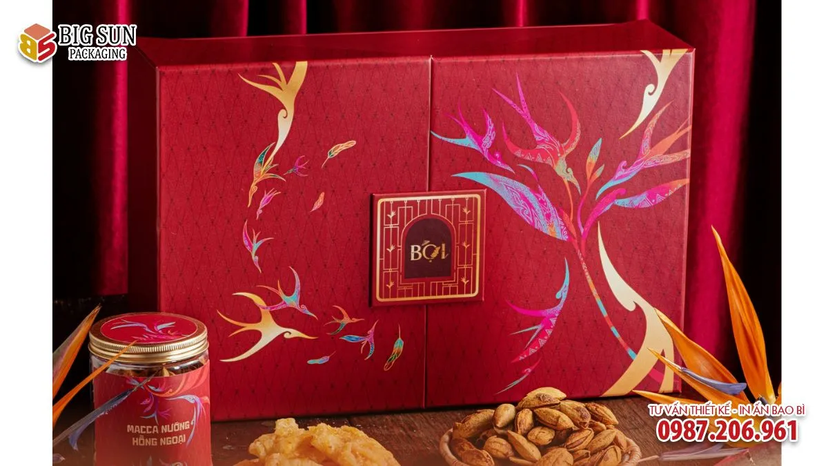 Hộp quà tết thương hiệu Sơn Mài Hỏa Cúc
