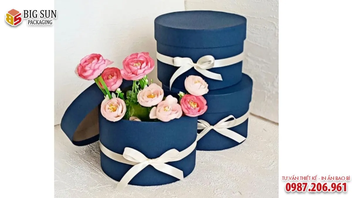 HỘP HOA HÌNH ỐNG TRÒN DÙNG TRONG DỊP LỄ