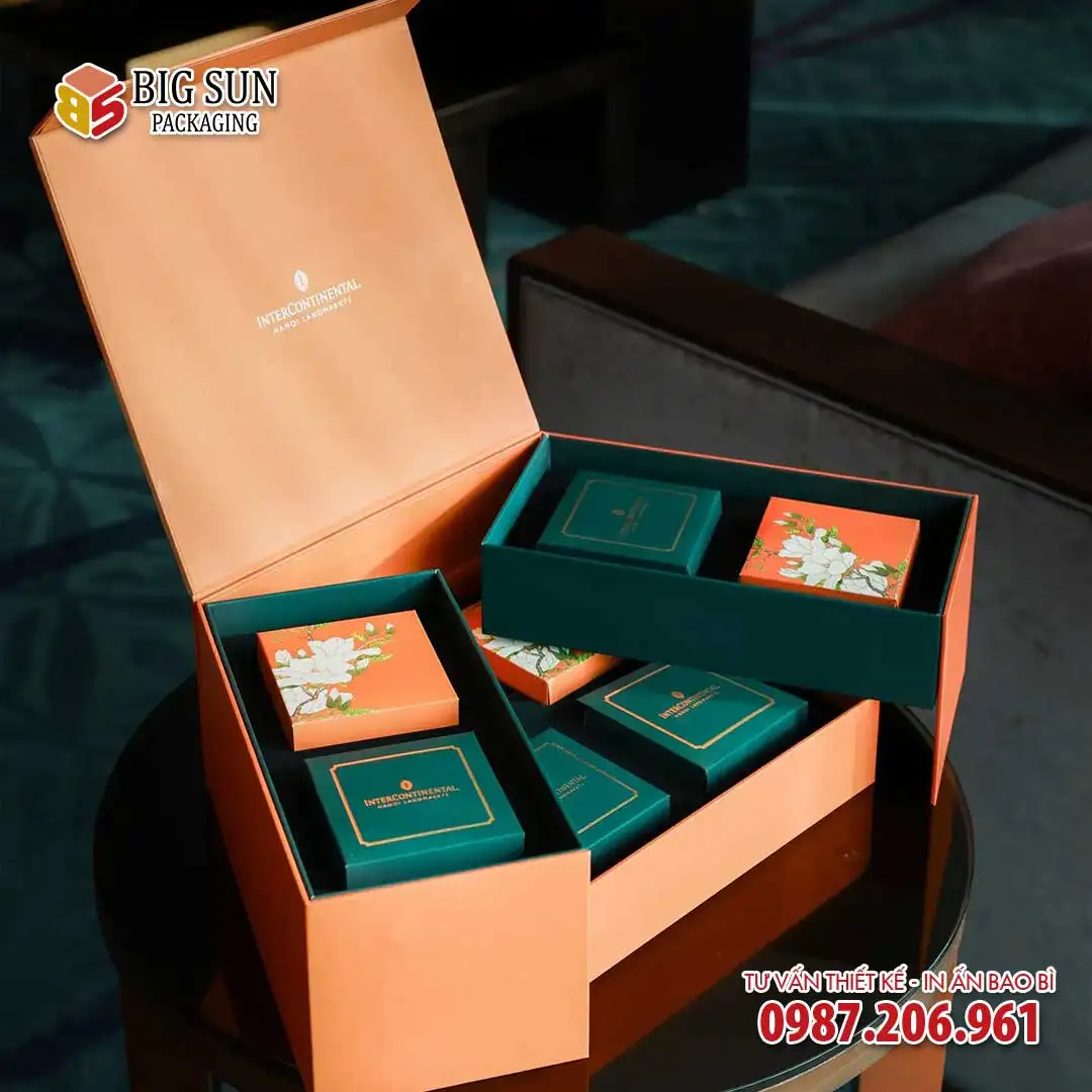 hộp bánh trung thu Intercontinental Hà Nội Premium 8 bánh chi tiết 2