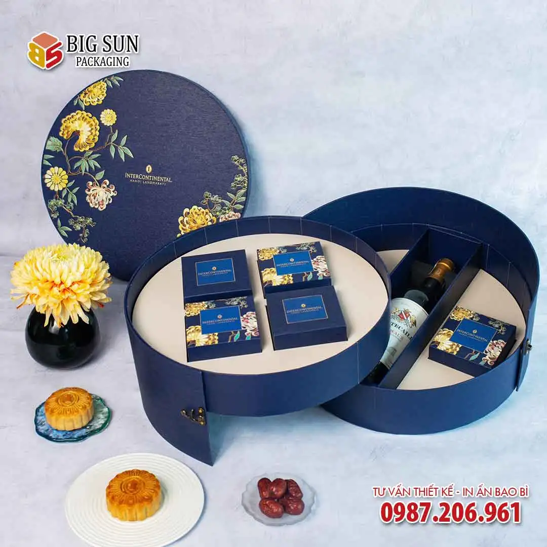 hộp bánh trung thu Intercontinental Hà Nội Luxury Plus hình tròn 6 bánh kèm vang góc 1