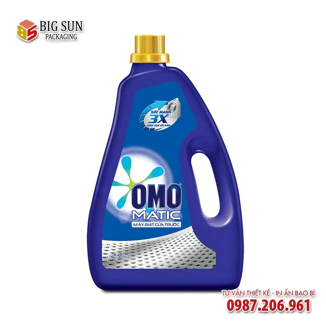 Tem nhãn dán trên chai nước giặt Omo thành phẩm